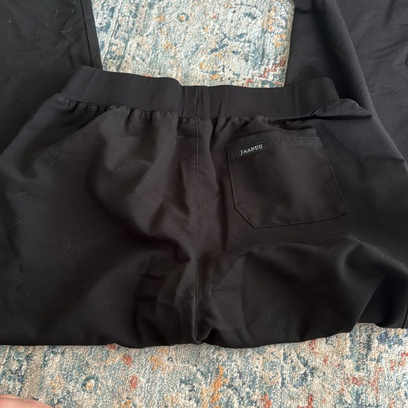black jaanuu cargo scrub pants - Picture 3 of 4